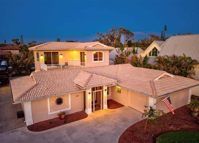 Property at 632 Valencia Rd, Venice, FL 34285, 3 beds, 3 baths