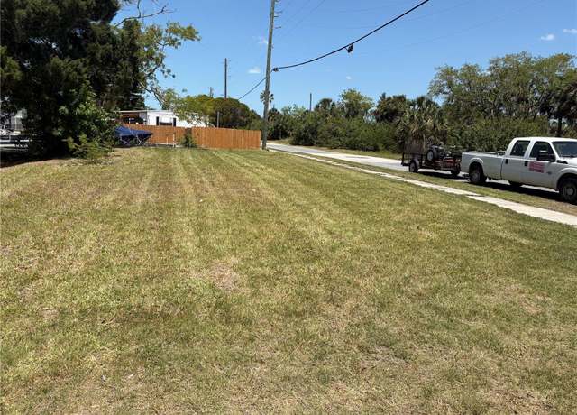 Property at 13627 Delmar Dr, Hudson, FL 34667