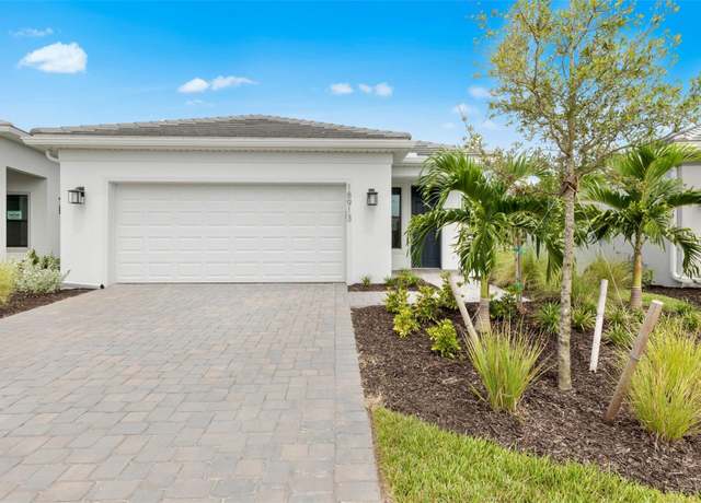 Property at 18913 Indian Rock Pl, Lakewood Ranch, FL 34211, 2 beds, 2 baths