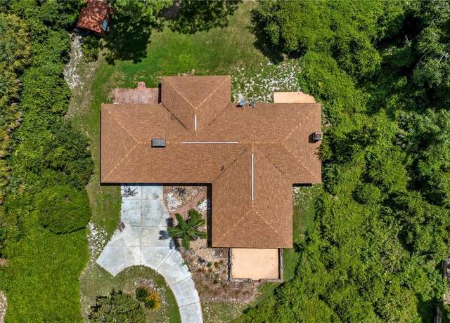 Property at 10611 Jim Edwards Rd, Haines City, FL 33844, 5 beds, 3 baths