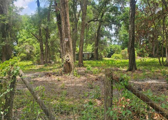 Property at 17693 SE 30th Ave, Summerfield, FL 34491, 3 beds, 2 baths