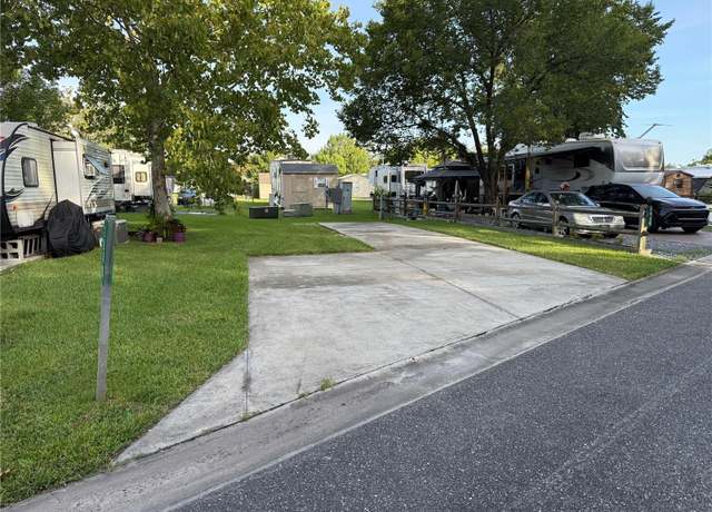 Property at 2848 NE 104th Ter, Silver Springs, FL 34488