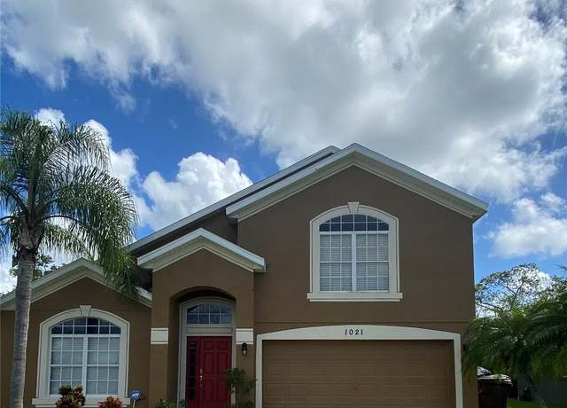 Property at 1021 Hacienda Cir, Kissimmee, FL 34741, 4 beds, 2.5 baths