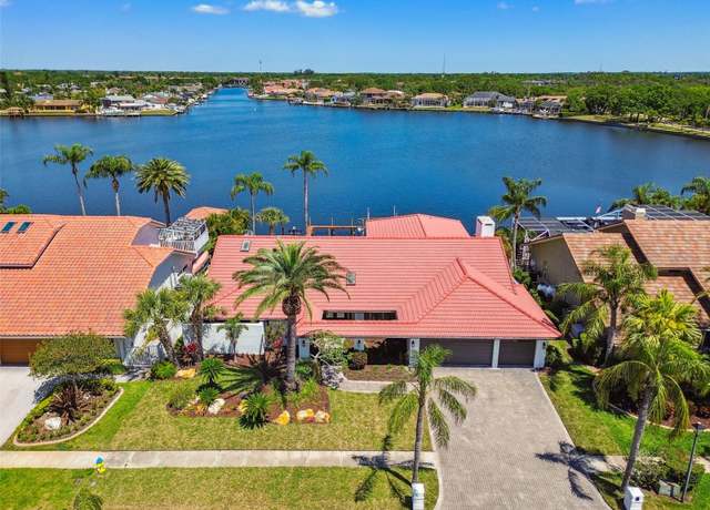 Property at 9807 Bay Island Dr, Tampa, FL 33615, 5 beds, 3.5 baths
