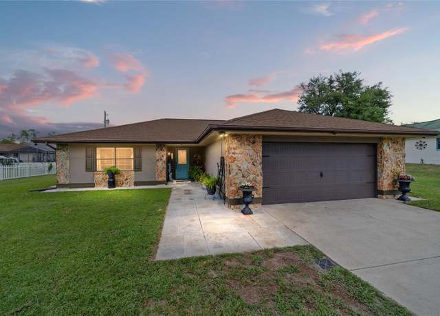 Property at 501 Marion Oaks Dr, Ocala, FL 34473, 2 beds, 2 baths