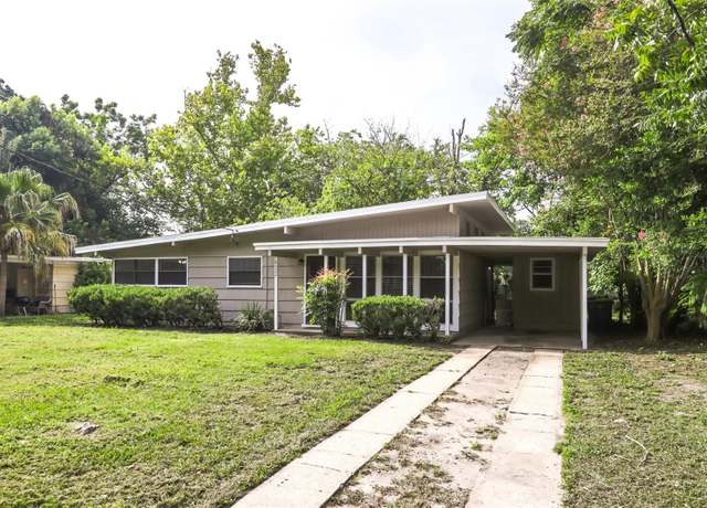 Property at 6322 Sprinkle Dr N, Jacksonville, FL 32211, 3 beds, 1.5 baths