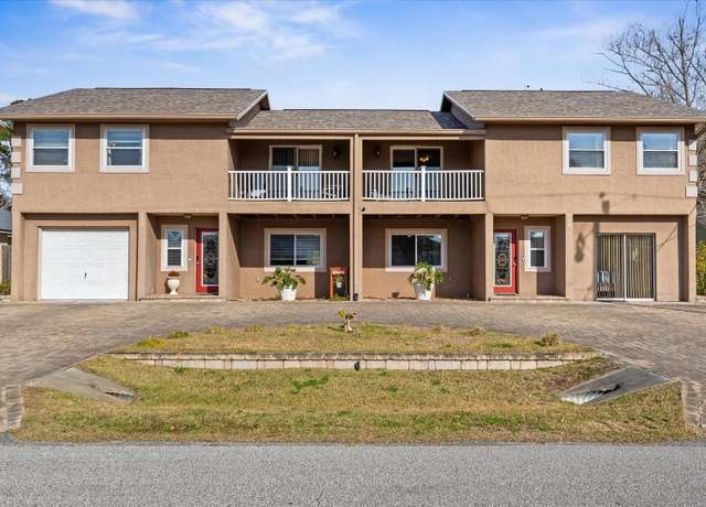 Property at 24 Coral Reef Ct N Unit A & B, Palm Coast, FL 32137, 7 beds, 6 baths