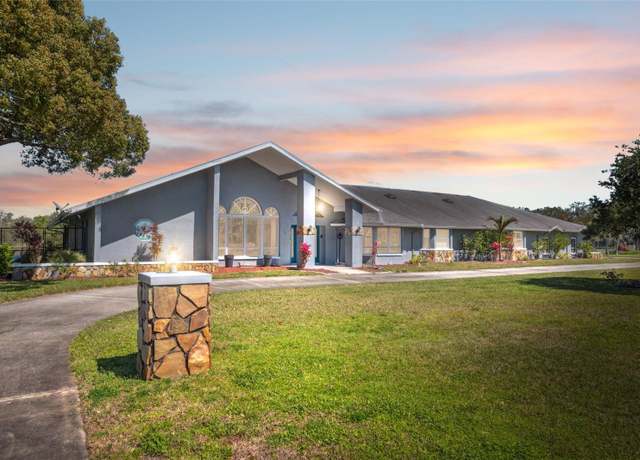 Property at 8607 Cranes Roost Dr, New Port Richey, FL 34654, 3 beds, 2.5 baths