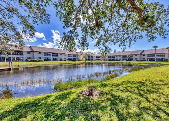 Property at 275 Mission Trl W Unit G, Venice, FL 34285, 2 beds, 2 baths