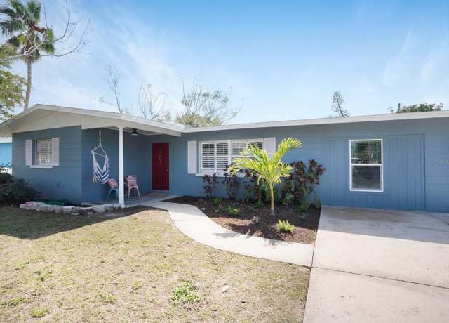 Property at 2001 25th Ave W, Bradenton, FL 34205, 3 beds, 2 baths