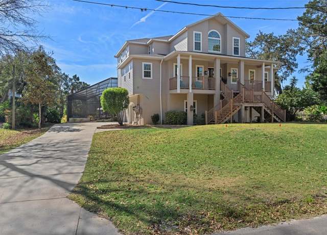 Property at 11944 W Creekside Ln, Homosassa, FL 34448, 3 beds, 4 baths