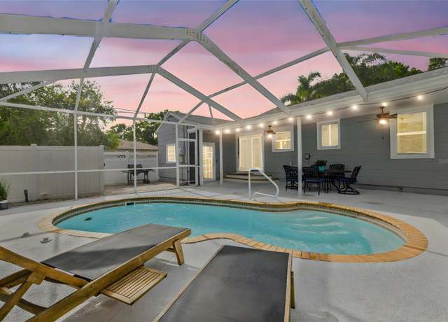 Property at 706 39th Ave NE, St Petersburg, FL 33703, 3 beds, 1 bath