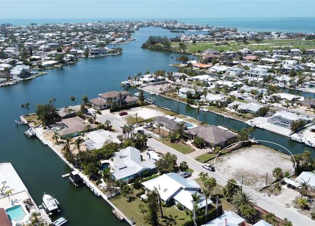 Property at 609 Baronet Ln, Holmes Beach, FL 34217