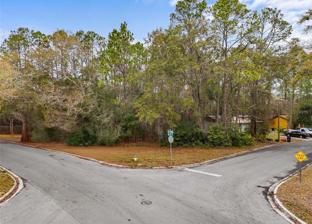 Property at 108 NE 41st Pl, Gainesville, FL 32609