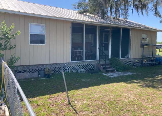 Property at 11406 SW 274th St, Newberry, FL 32669, 3 beds, 2 baths