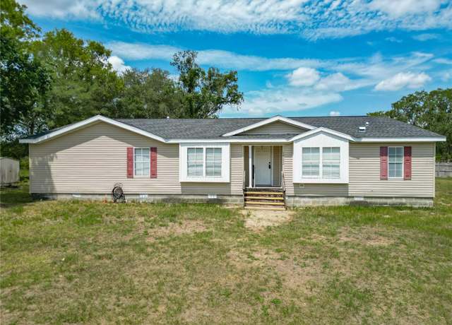 Property at 12352 SE 86th Ct, Belleview, FL 34420, 4 beds, 2.5 baths