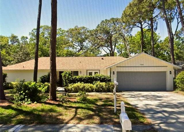 Property at 7490 Pine Valley Ln, Seminole, FL 33776, 4 beds, 3 baths