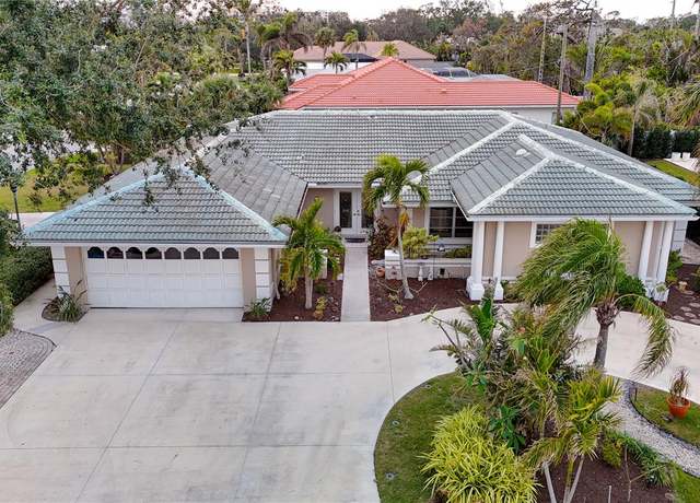 Property at 315 Park Blvd N, Venice, FL 34285, 4 beds, 3 baths