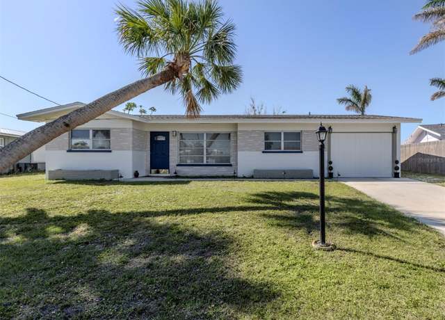Property at 444 Driftwood Rd, Venice, FL 34293, 3 beds, 2.5 baths