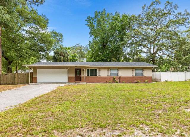 Property at 2312 NE 32nd Pl, Ocala, FL 34479, 3 beds, 2 baths