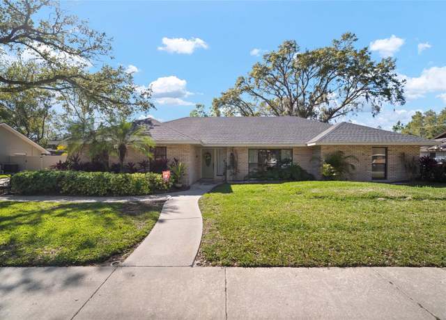 Property at 2604 Manor Oak Dr, Valrico, FL 33596, 3 beds, 2 baths