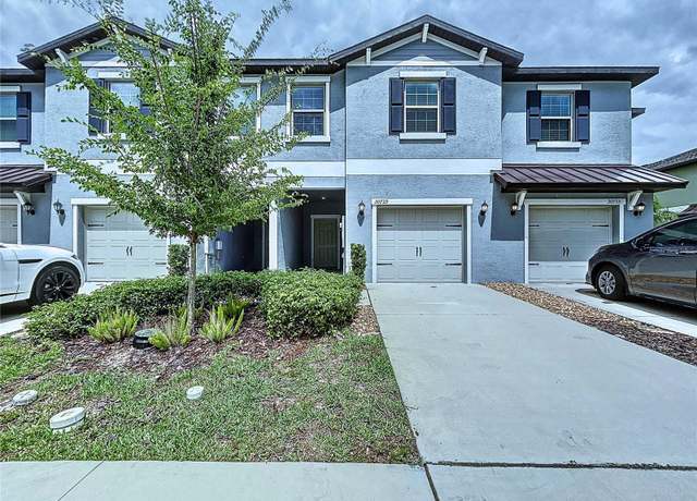 Property at 30729 Veridian Way, Wesley Chapel, FL 33543, 3 beds, 2.5 baths