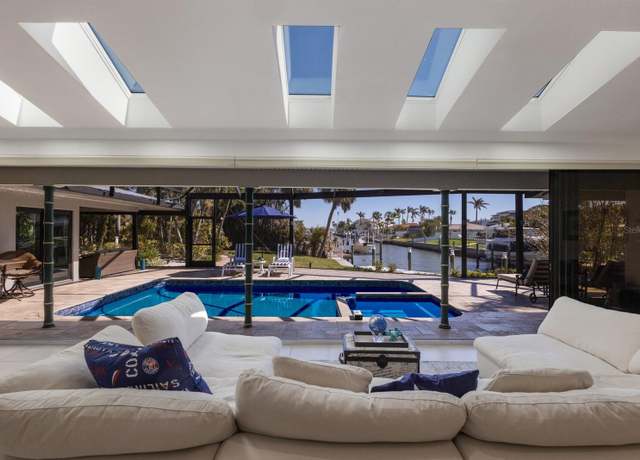 Property at 500 Halyard Ln, Longboat Key, FL 34228, 3 beds, 2 baths