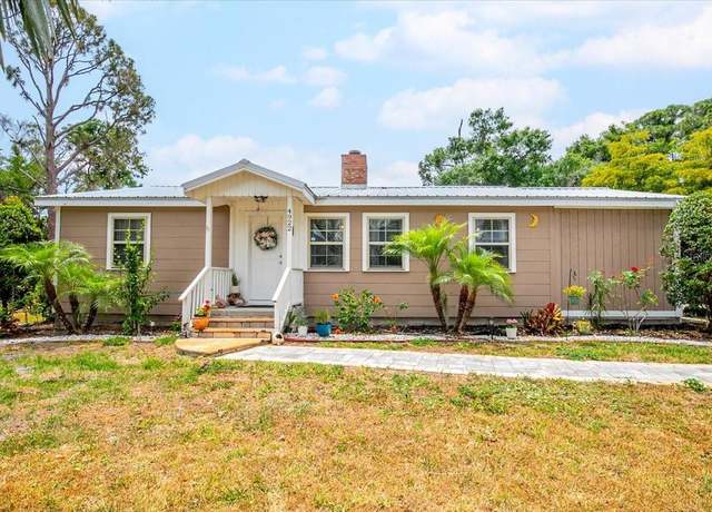 Property at 4922 18th St E, Bradenton, FL 34203, 3 beds, 1 bath