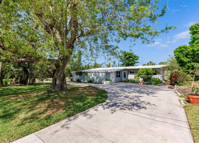 Property at 3129 Buttonwood Pl, Punta Gorda, FL 33950, 4 beds, 2 baths