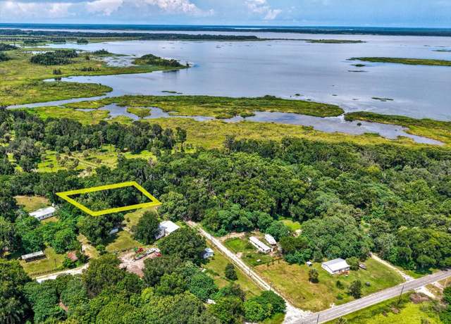 Property at 19270 NW 53rd Ct, Reddick, FL 32686