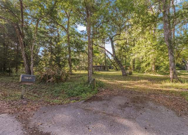 Property at 19460 Mccloy Cir, Brooksville, FL 34601