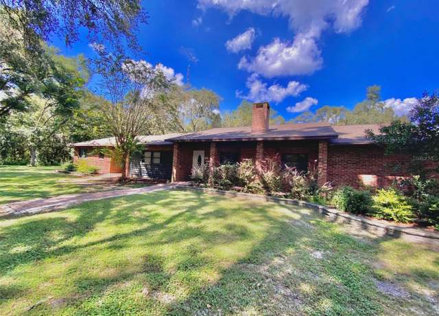 Property at 1921 Smitty Rd, Lady Lake, FL 32159, 5 beds, 3 baths