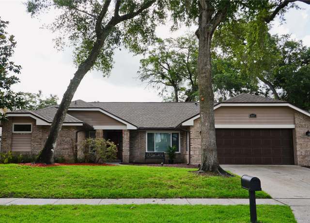Property at 687 N Endeavour Dr, Winter Springs, FL 32708, 4 beds, 2 baths