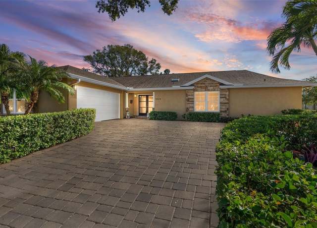 Property at 1426 75th Cir NE, St Petersburg, FL 33702, 4 beds, 2.5 baths