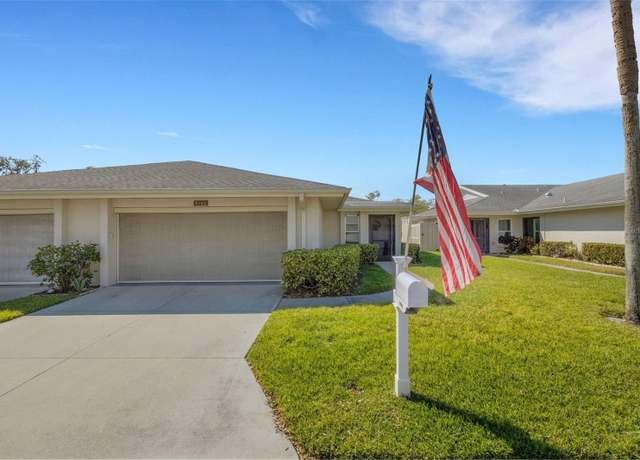 Property at 4348 Bowling Green Cir #9, Sarasota, FL 34233, 2 beds, 2 baths