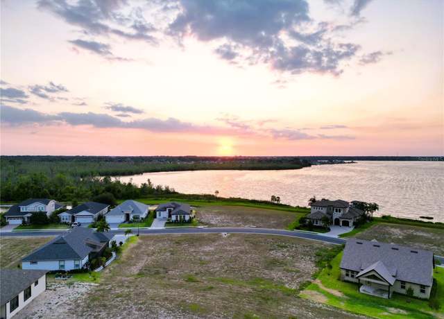 Property at 512 Adams View Ln, Auburndale, FL 33823