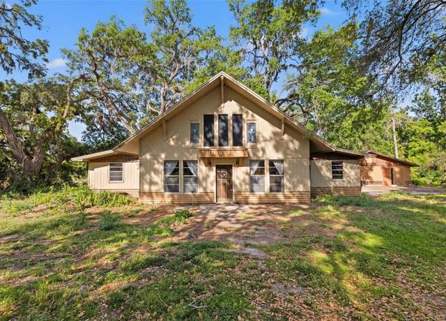 Property at 308 N Smokey Mountain Rd, Seffner, FL 33584, 3 beds, 2 baths