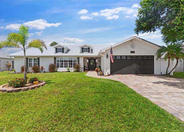 Property at 425 Corrientes Cir, Punta Gorda, FL 33983, 3 beds, 2 baths