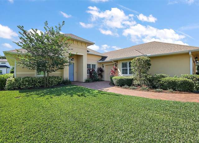 Property at 39504 Hillrise Ln, Lady Lake, FL 32159, 3 beds, 2 baths
