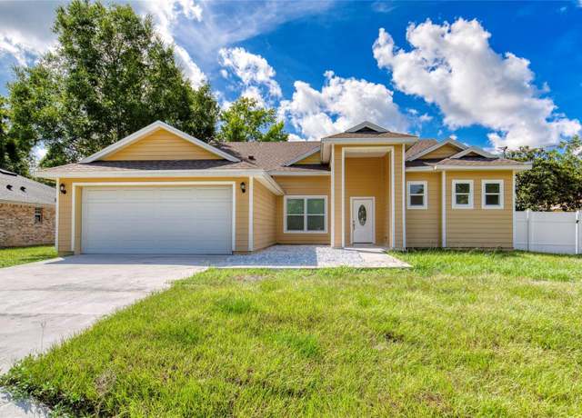 Property at 67 Westrobin Ln, Palm Coast, FL 32164, 3 beds, 3 baths