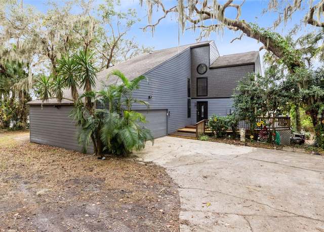 Property at 41235 Silver Dr, Umatilla, FL 32784, 4 beds, 3.5 baths