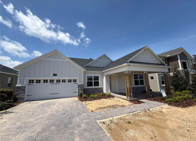 Property at 804 Pointe Emerson Blvd, Apopka, FL 32703, 4 beds, 2 baths