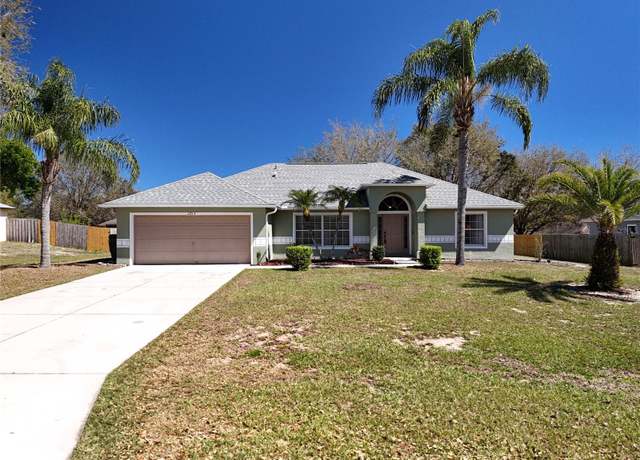 Property at 2253 Lake Pointe Cir, Leesburg, FL 34748, 3 beds, 2 baths