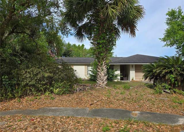 Property at 112 Des Pinar Ln, Longwood, FL 32750, 4 beds, 2 baths