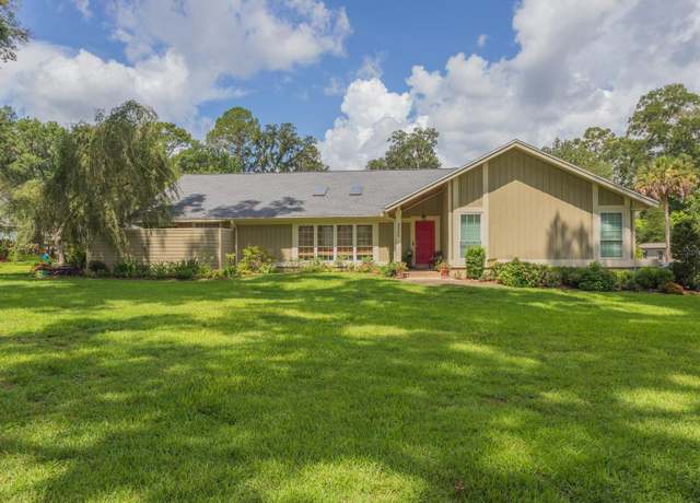 Property at 4966 SE 39th Ct, Ocala, FL 34480, 4 beds, 3.5 baths