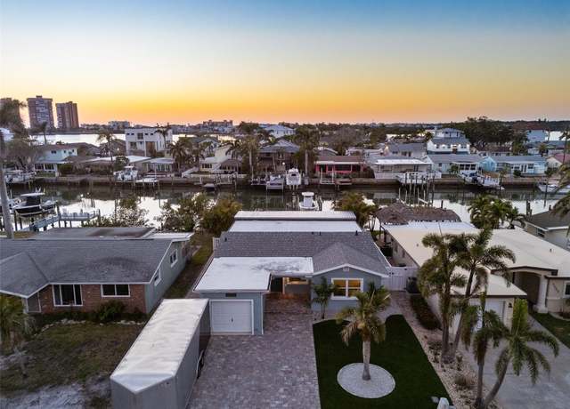 Property at 17730 Long Point Dr, Redington Shores, FL 33708, 3 beds, 2 baths