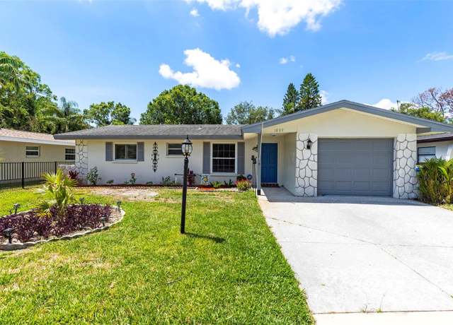Property at 1809 Elmwood Dr, Oldsmar, FL 34677, 2 beds, 2 baths