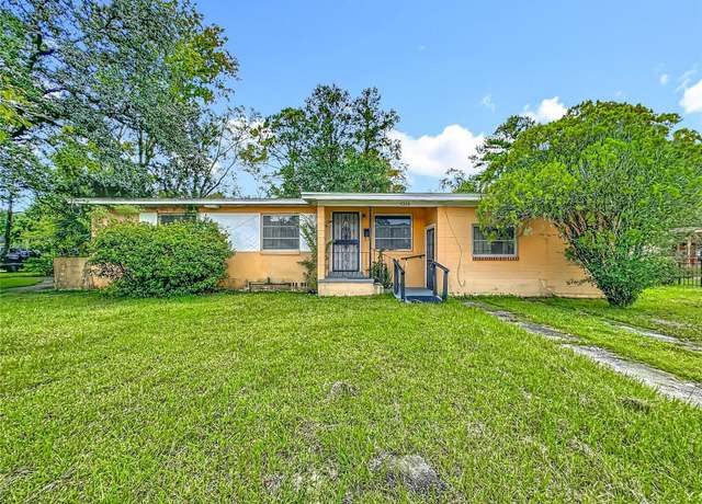 Property at 4306 Trenton Dr N, Jacksonville, FL 32209, 3 beds, 2 baths