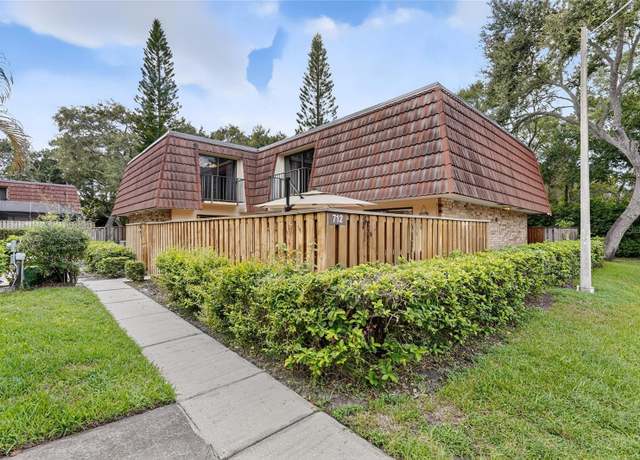 Property at 712 1st Ct, Palm Harbor, FL 34684, 3 beds, 2.5 baths
