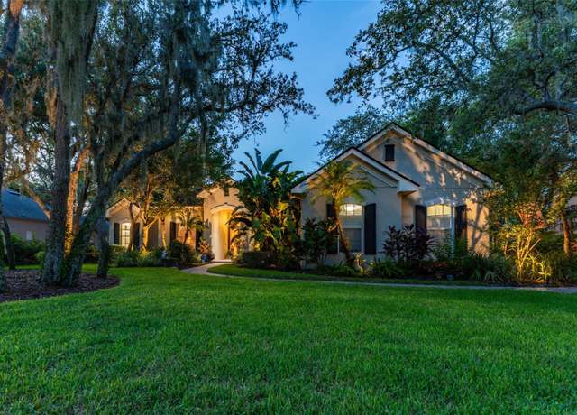 Property at 17814 Mission Oak Dr, Lithia, FL 33547, 4 beds, 3 baths